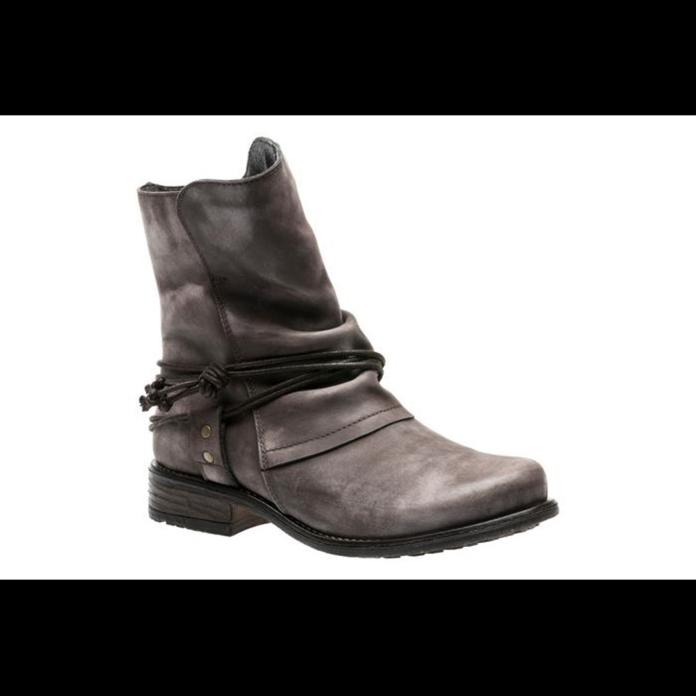 Worn once Leather Tara M Boots
